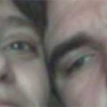 2lookatU